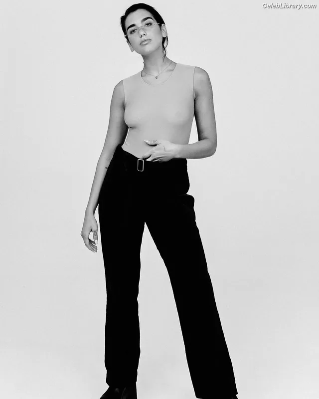 Dua Lipa photo 19 of 7804