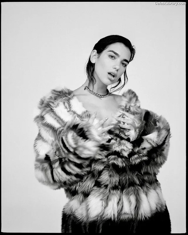 Dua Lipa photo 20 of 7804