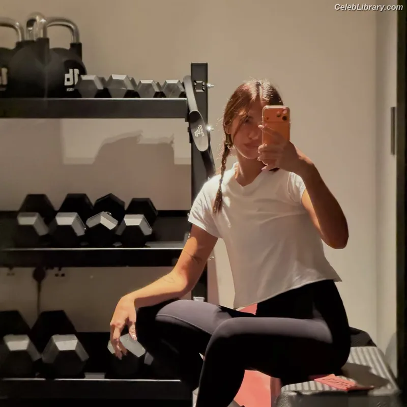 Dua Lipa photo 6 of 7804