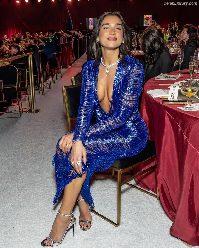 Dua Lipa photo 14 of 7804