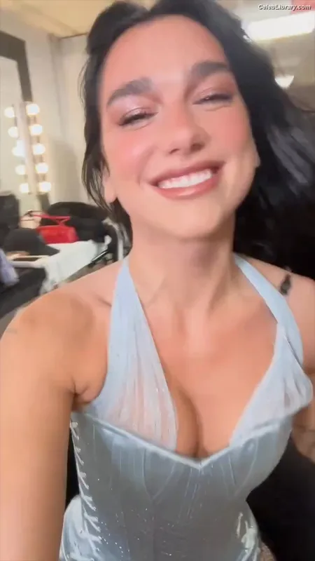Dua Lipa photo 3 of 7804