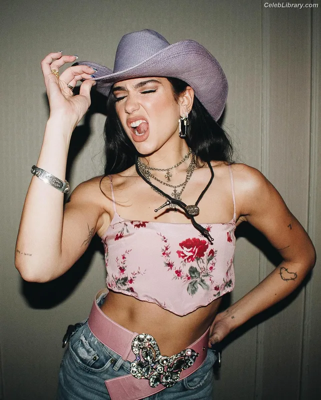 Dua Lipa photo 4 of 7804