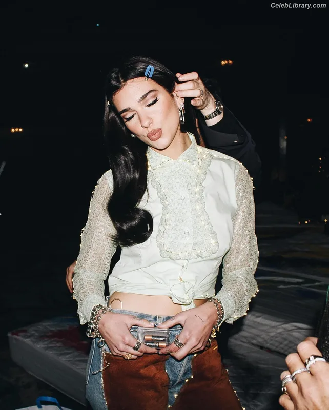 Dua Lipa photo 5 of 7804