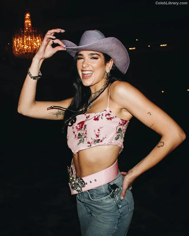 Dua Lipa photo 6 of 7804