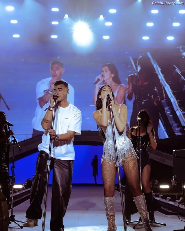 Dua Lipa photo 17 of 7804