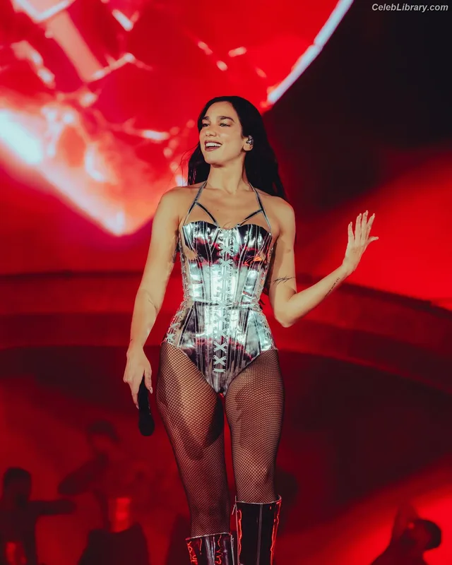 Dua Lipa photo 23 of 7804