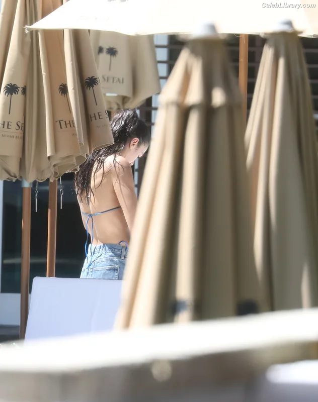Dua Lipa photo 10 of 7804
