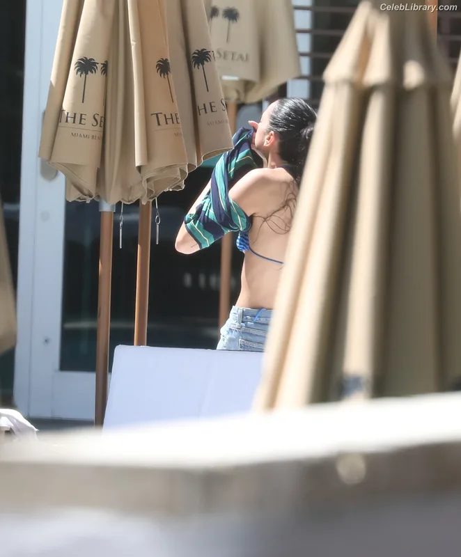 Dua Lipa photo 11 of 7804