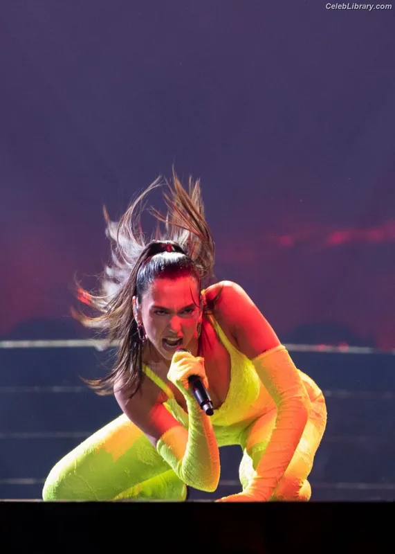 Dua Lipa photo 24 of 7804