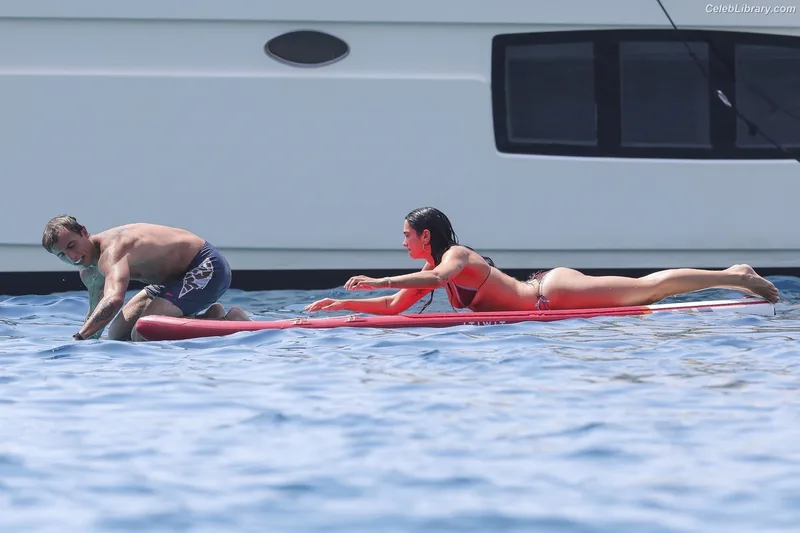 Dua Lipa photo 15 of 7804