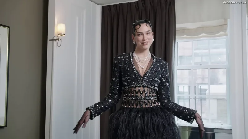 Dua Lipa photo 22 of 7804