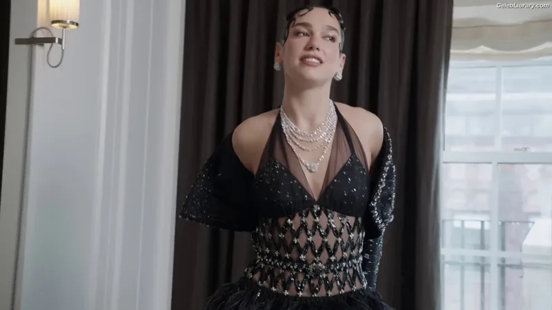 Dua Lipa photo 4 of 7804