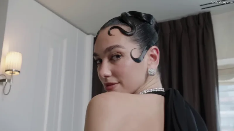 Dua Lipa photo 5 of 7804
