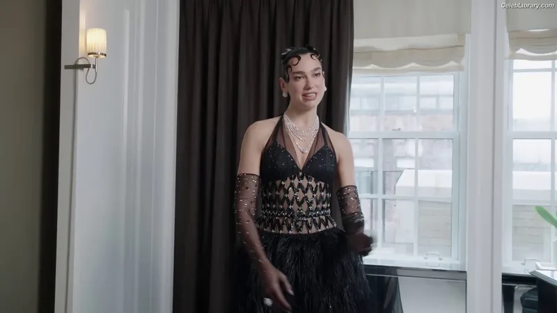 Dua Lipa photo 10 of 7804