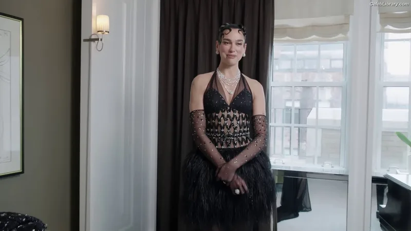 Dua Lipa photo 11 of 7804