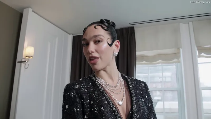 Dua Lipa photo 18 of 7804