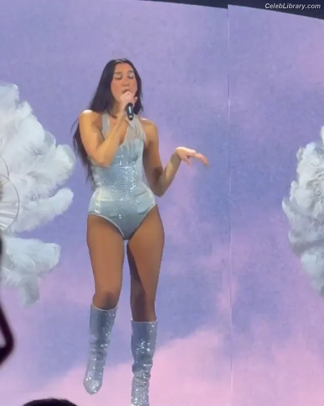 Dua Lipa photo 9 of 7804