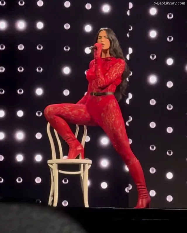 Dua Lipa photo 20 of 7804