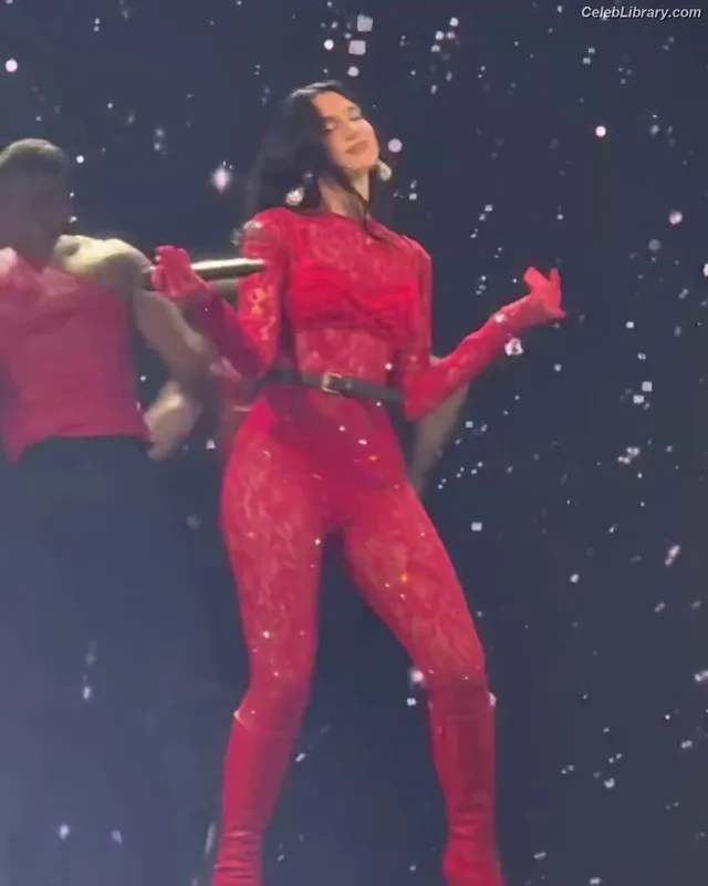 Dua Lipa photo 9 of 7804