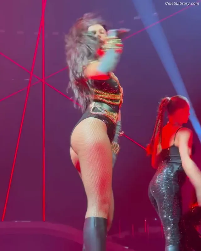 Dua Lipa photo 15 of 7804