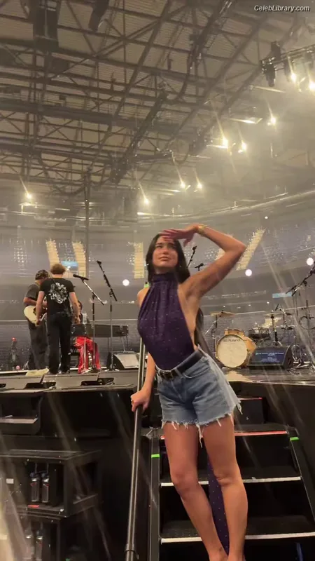 Dua Lipa photo 19 of 7804