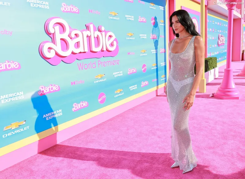 Dua Lipa photo 10 of 7804