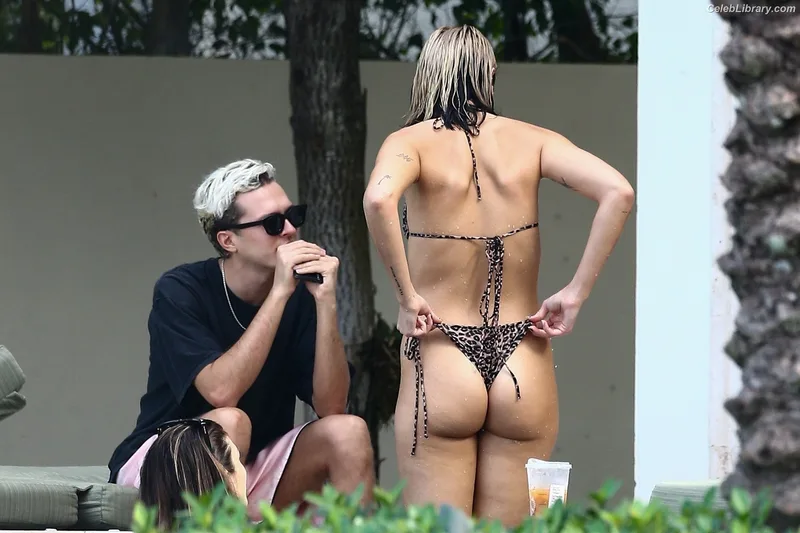 Dua Lipa photo 5 of 7804