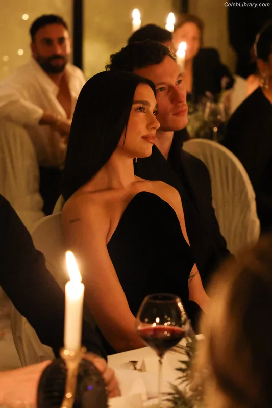 Dua Lipa photo 13 of 7804
