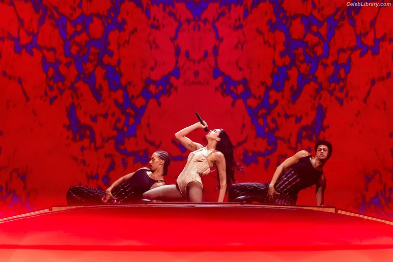 Dua Lipa photo 19 of 7804