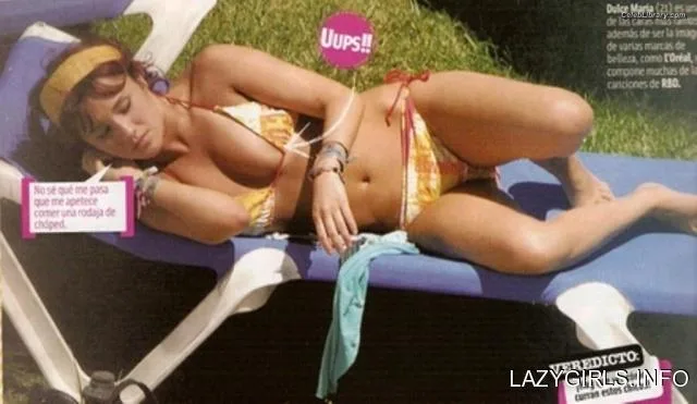 Dulce Maria photo 1 of 28