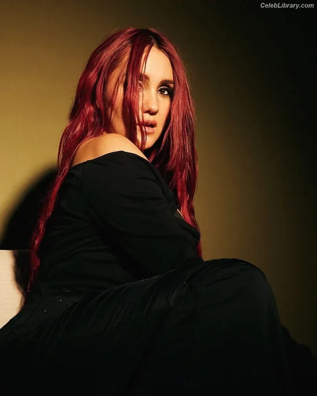 Dulce Maria photo 15 of 28