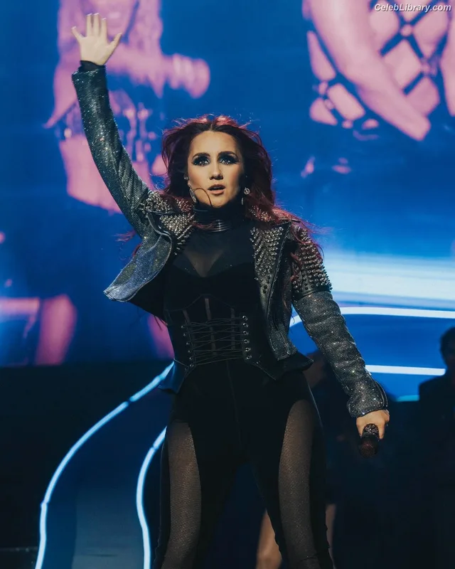 Dulce Maria photo 22 of 28