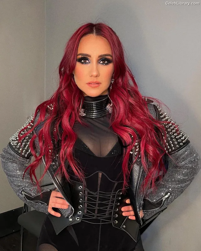 Dulce Maria photo 2 of 28