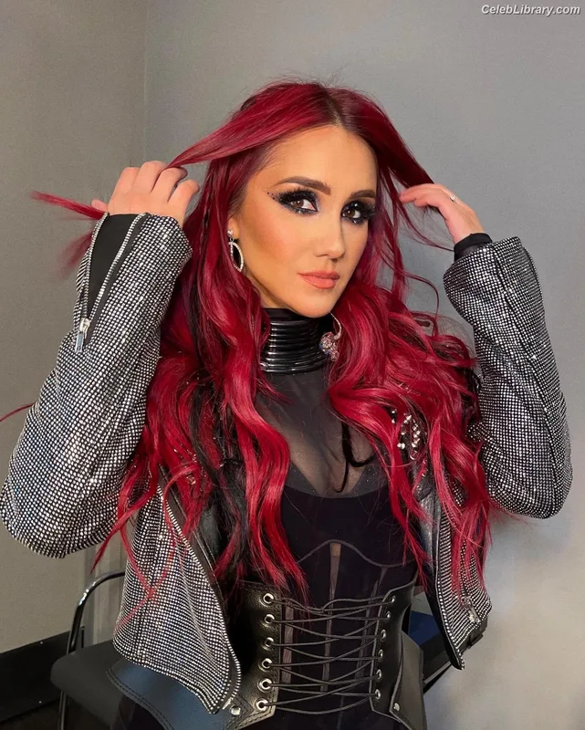 Dulce Maria photo 3 of 28