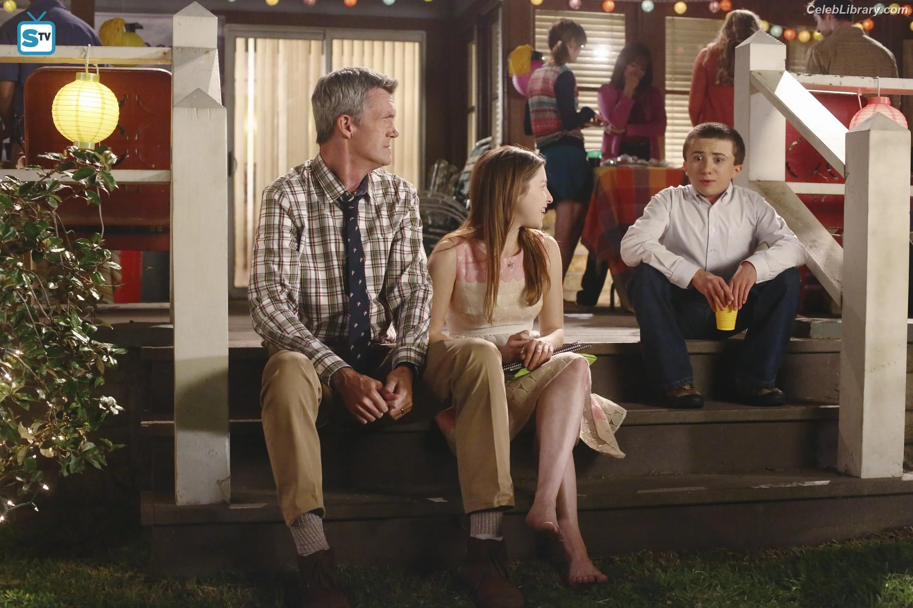 Eden Sher photo 8 of 42