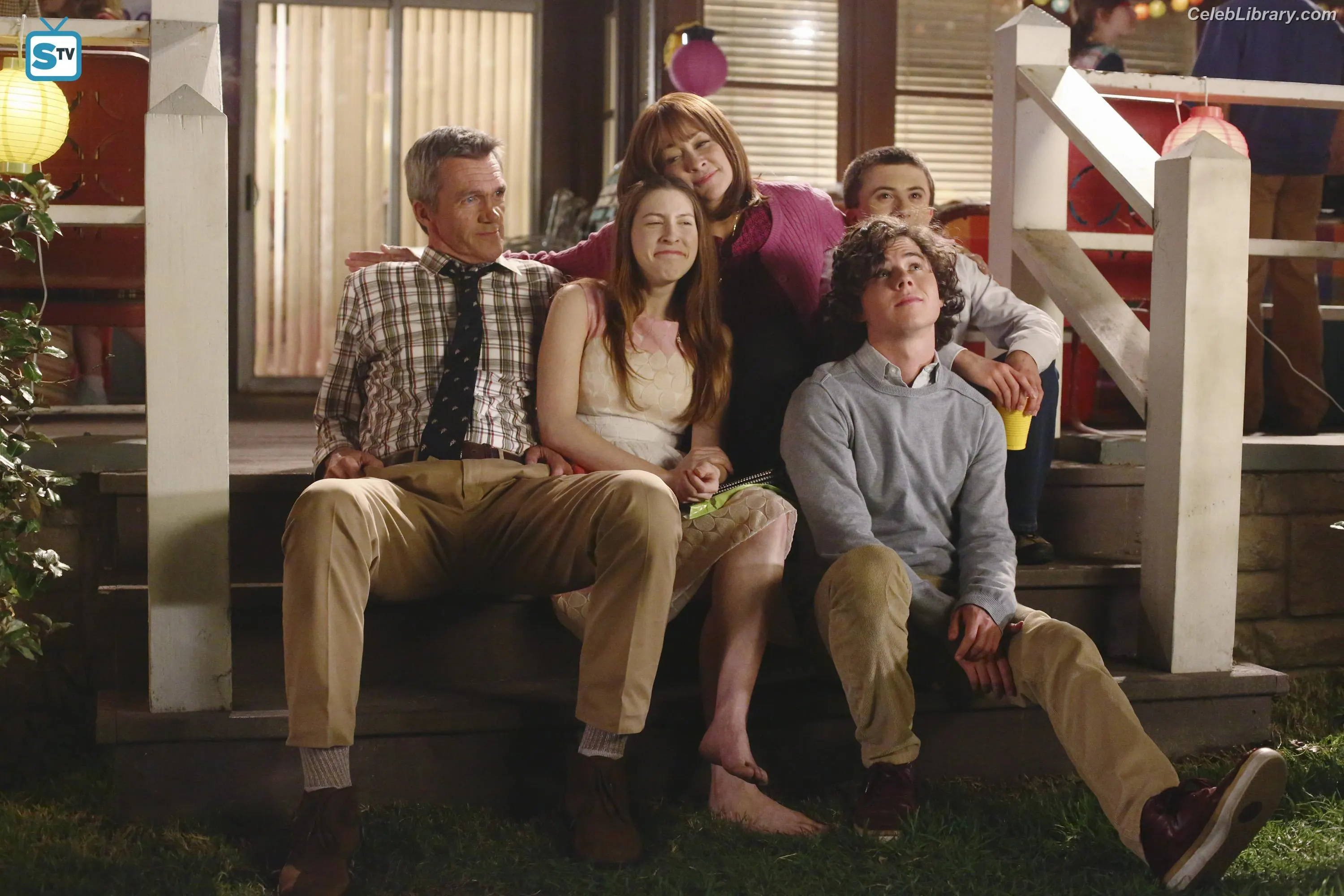 Eden Sher photo 10 of 42