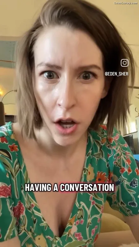Eden Sher photo 17 of 43