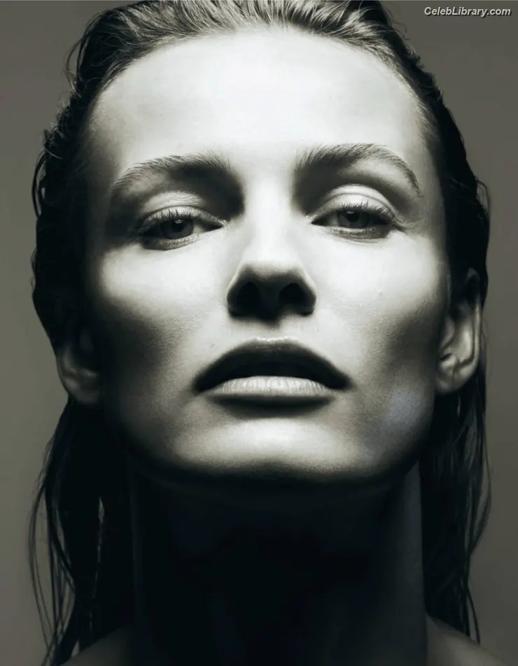 Edita Vilkeviciute photo 16 of 64