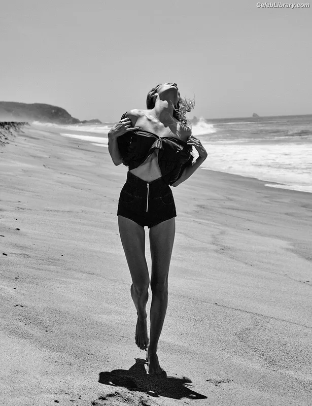 Edita Vilkeviciute photo 2 of 65