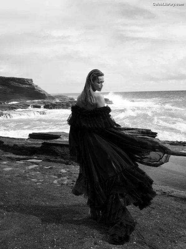 Edita Vilkeviciute photo 8 of 65