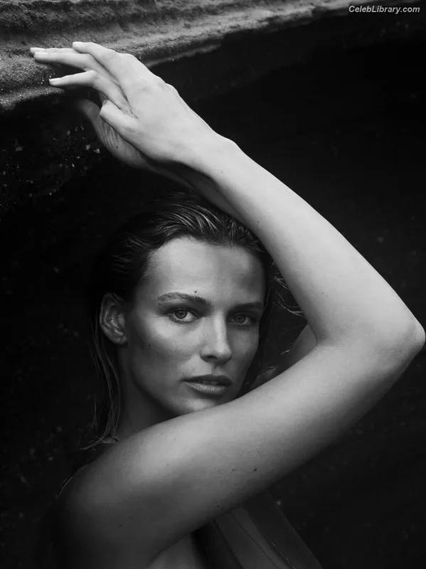 Edita Vilkeviciute photo 18 of 65