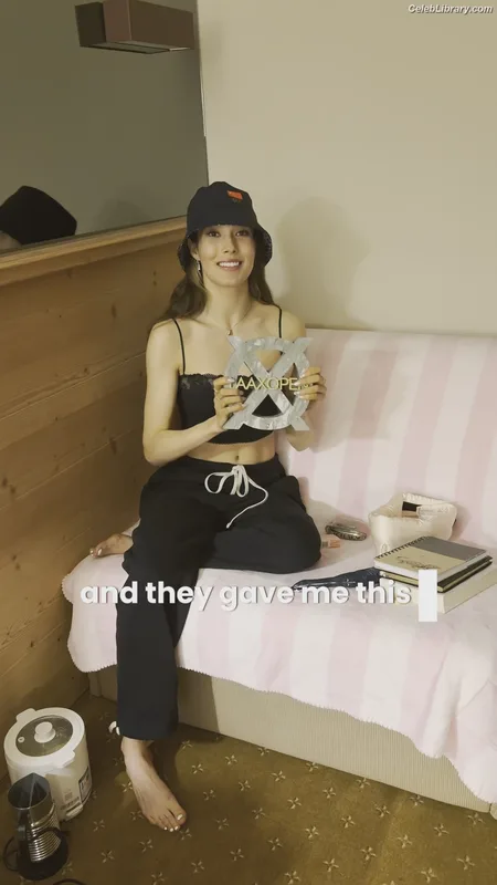 Eileen Gu (谷爱凌) photo 1 of 168