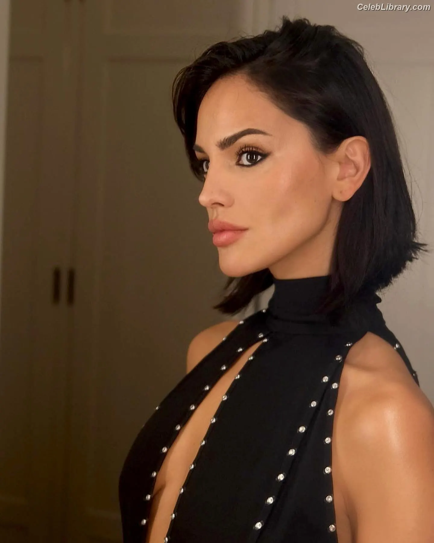 Eiza Gonzalez photo 10 of 1938