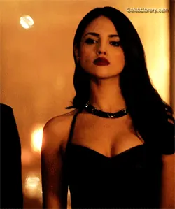 Eiza Gonzalez photo 5 of 1938