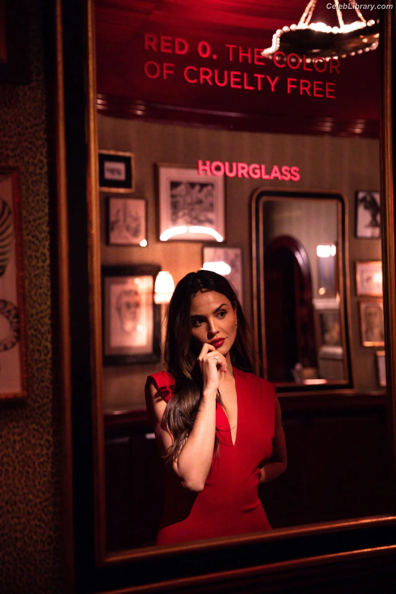Eiza Gonzalez photo 22 of 1938