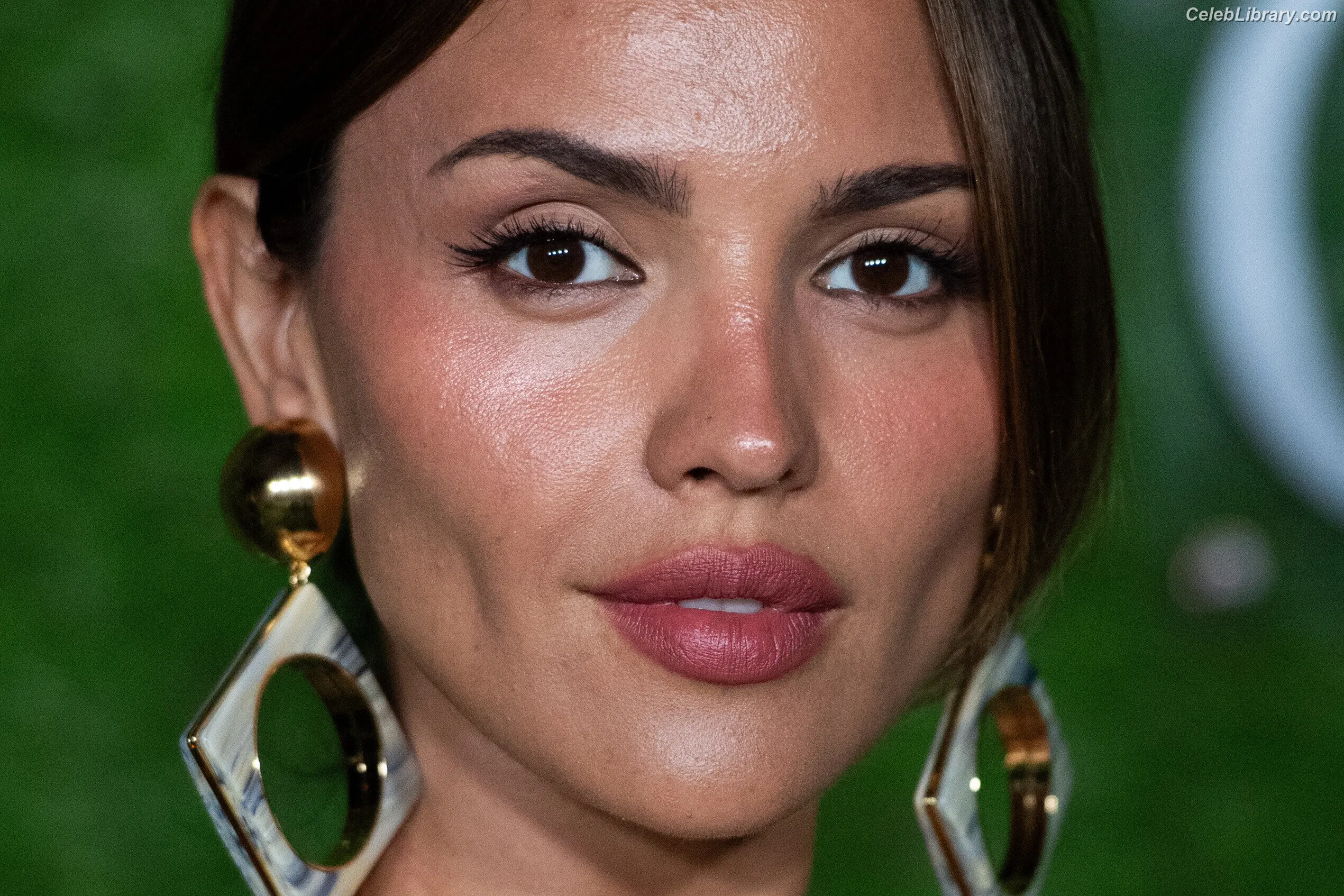 Eiza Gonzalez photo 22 of 1938