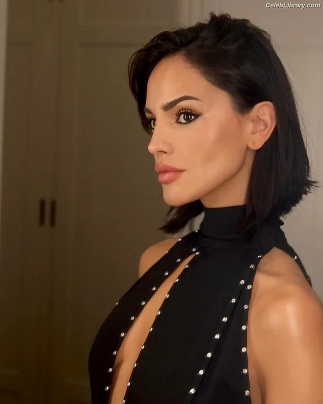 Eiza Gonzalez photo 8 of 1935
