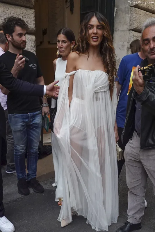 Eiza Gonzalez photo 19 of 1935