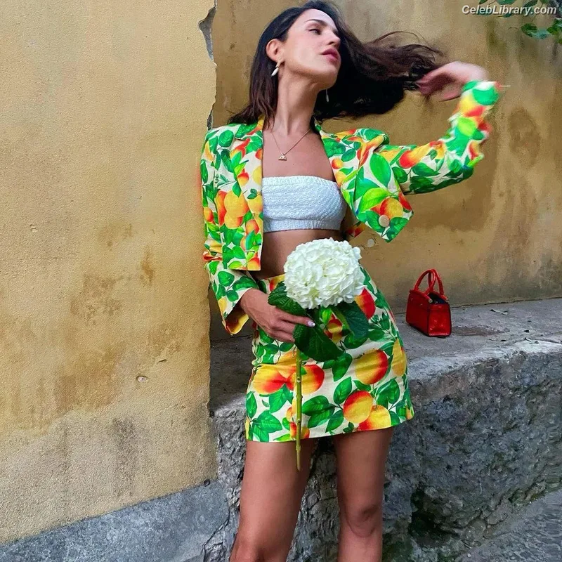 Eiza Gonzalez photo 24 of 1935