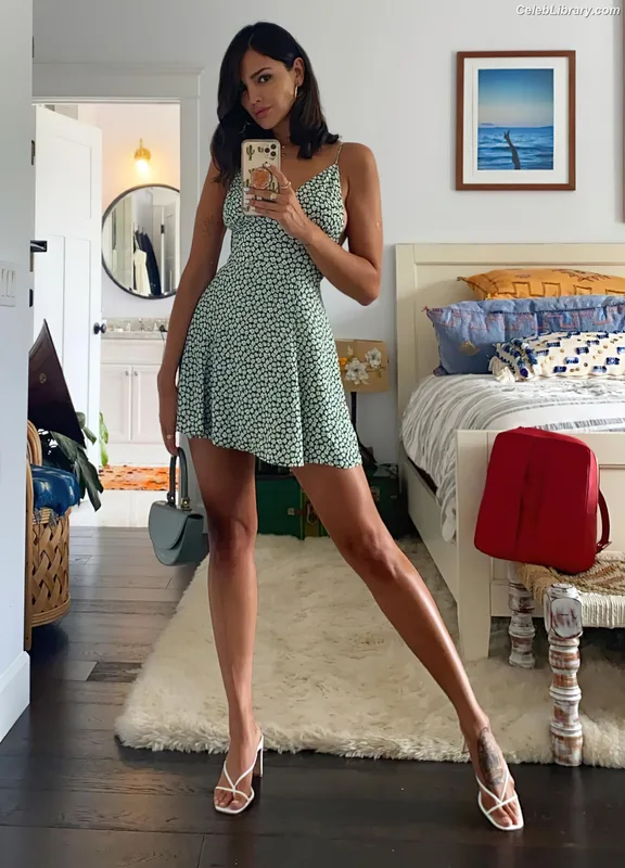 Eiza Gonzalez photo 20 of 1935